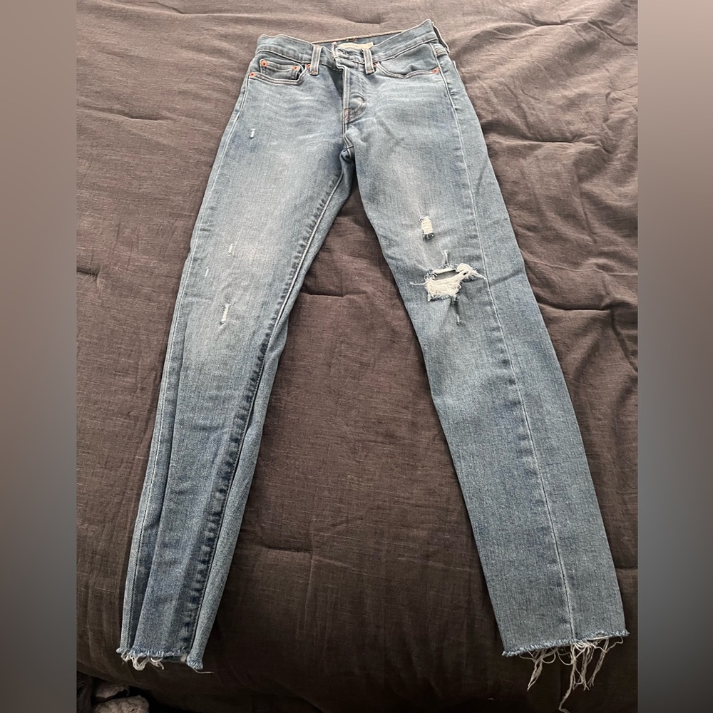 Levi wedgie skinny high rise